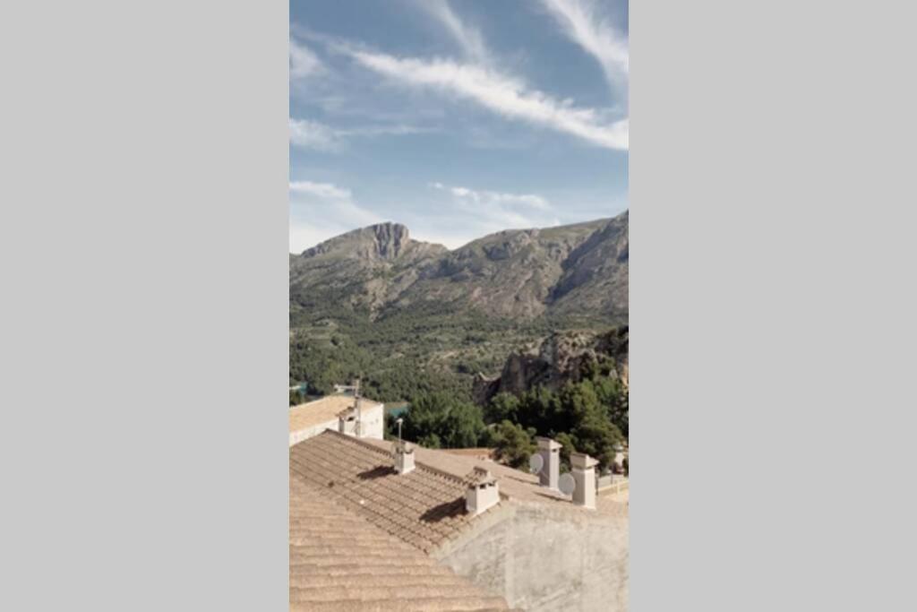 Apartamento Con Encanto En กวาดาเลสต์ ภายนอก รูปภาพ