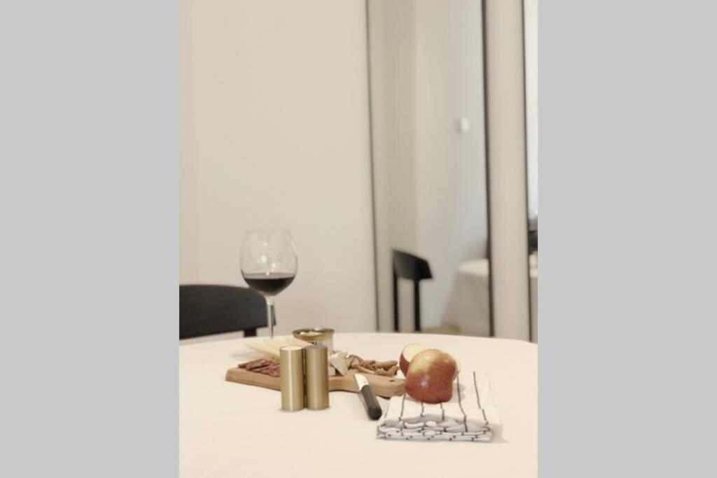 Apartamento Con Encanto En กวาดาเลสต์ ภายนอก รูปภาพ