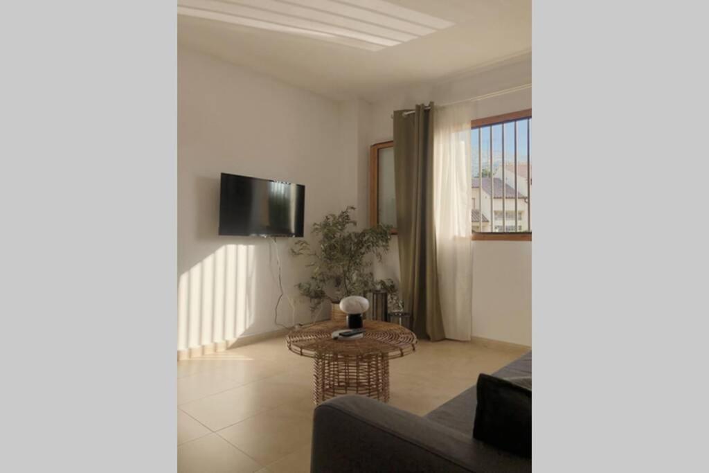 Apartamento Con Encanto En กวาดาเลสต์ ภายนอก รูปภาพ